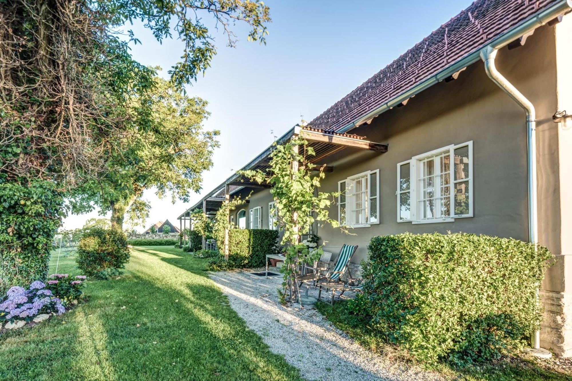 Winzarei, Weingut Tement Villa Berghausen Exterior photo